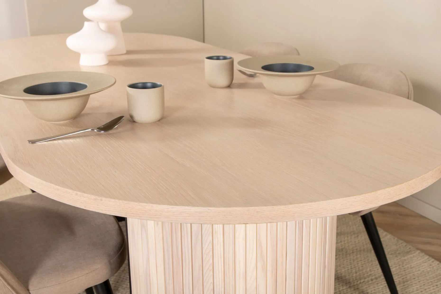 Biana Matgrupp 200 cm Oval inkl 4 Velvets Stolar