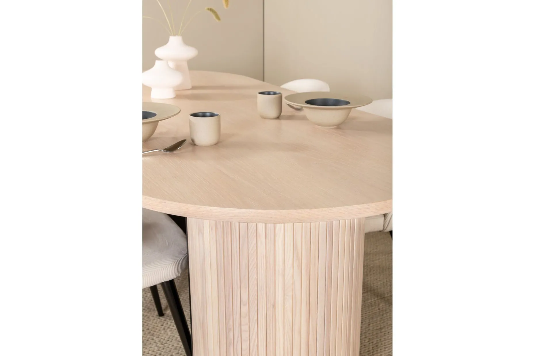 Biana Matgrupp 200 cm Oval inkl 4 Valera Manchesterstolar