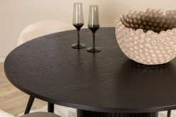 Bianca runt matbord med 4st Velvet matstol