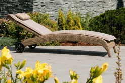 Däckstol WICKER 73x196x99cm färg: cappuccino