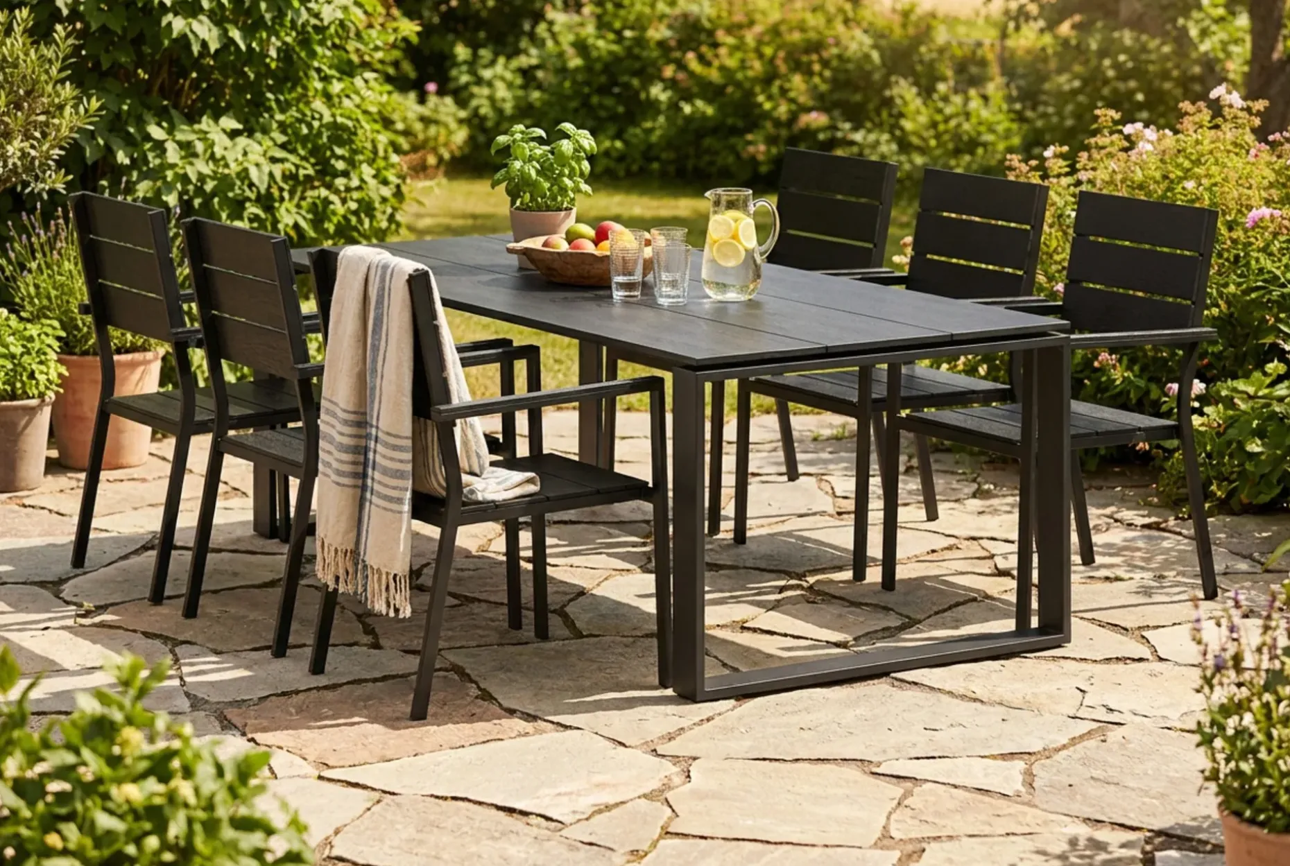 Devon utomhus matgrupp 210x100 cm med 6 Tunis stapelstolar