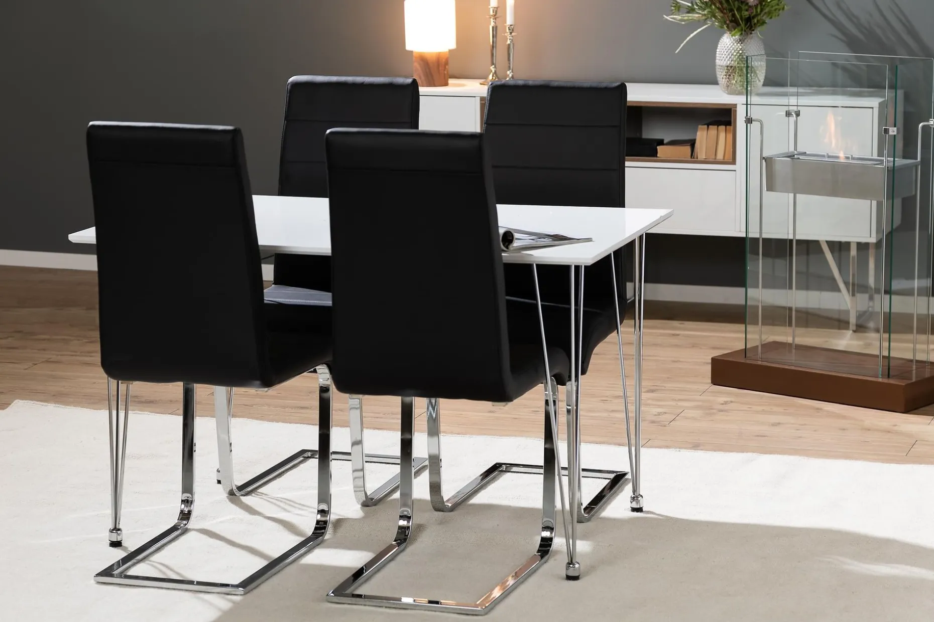 Kronblom Matgrupp 120 cm med 4 Cibus Stol