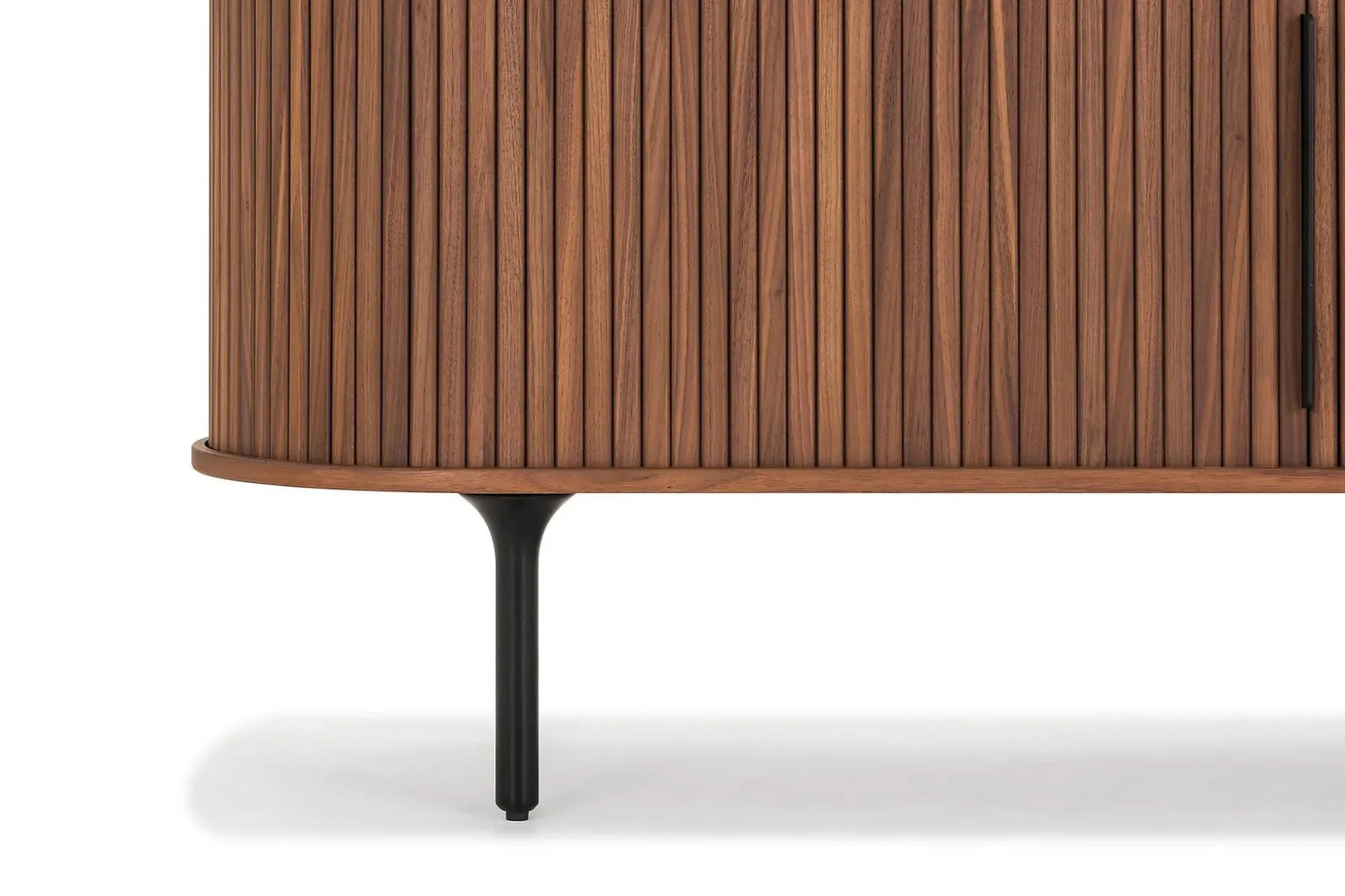 Noira Oval TV bänk Valnöt 150x45 cm Ribbad