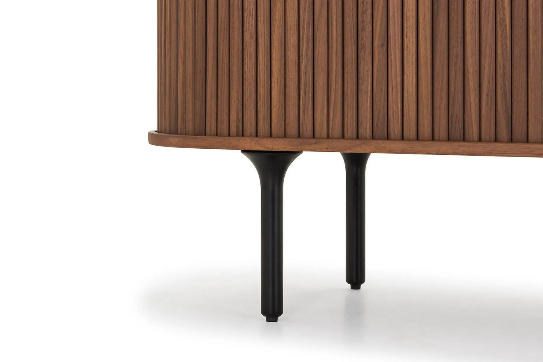 Noira Oval TV bänk Valnöt 150x45 cm Ribbad