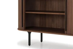 Noira Smalt Sideboard Ribbad Valnöt 150x45 cm