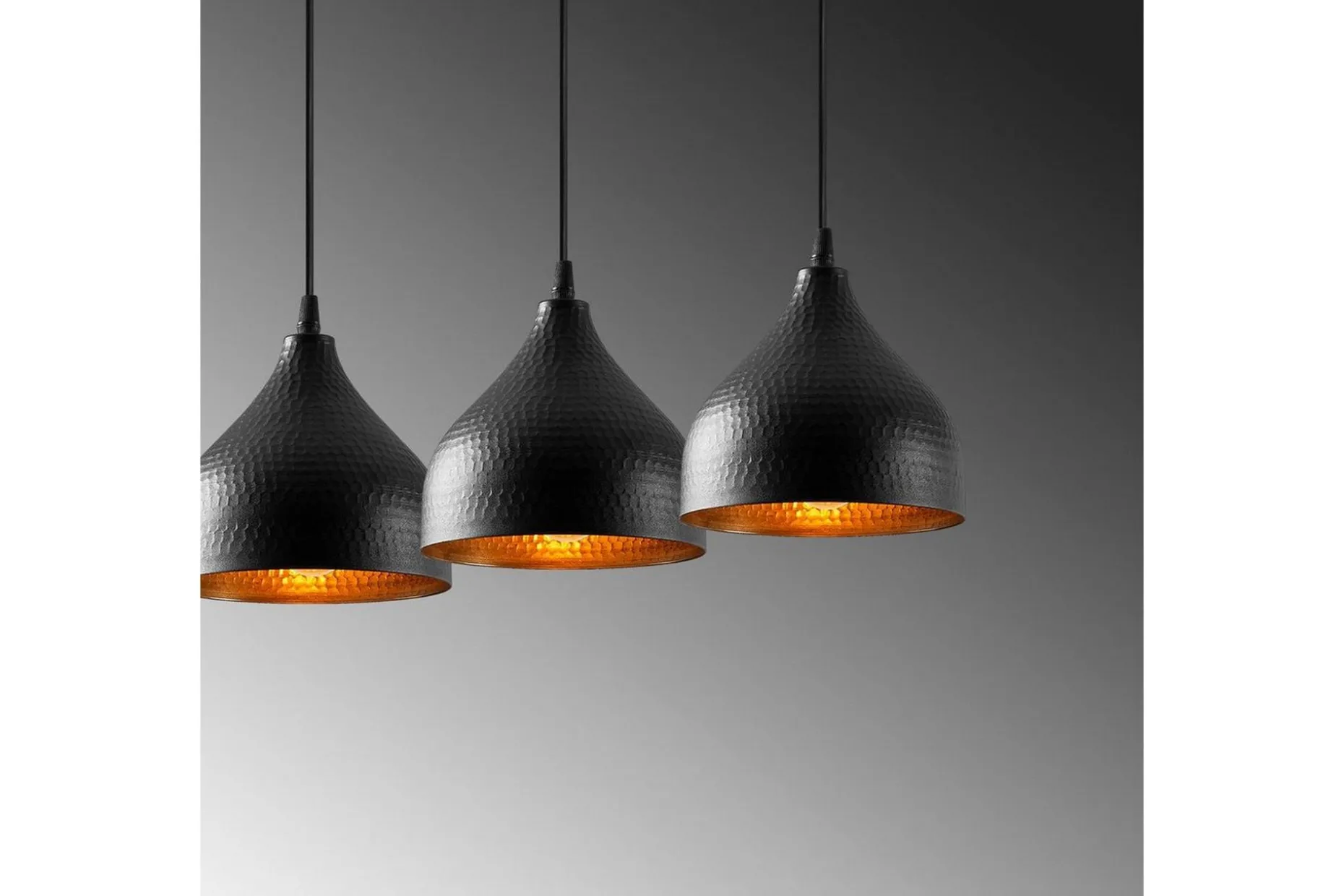 Taklampa Thela Triple Svart