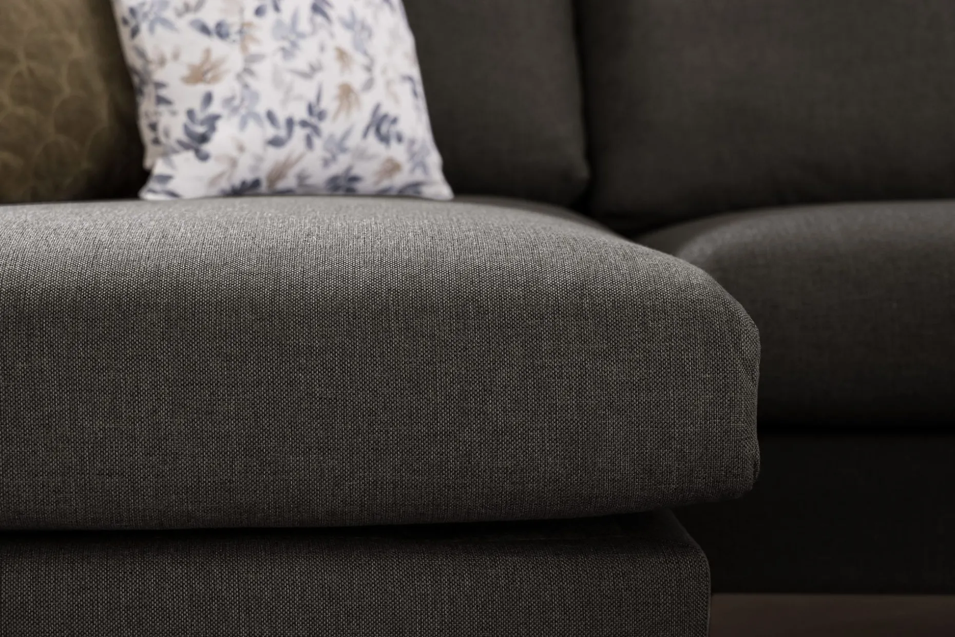 Trend 4-sits Vänstervänd U-formad Soffa med Divan och Schäslong i Tyg