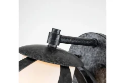 Utomhusvägglampa Quoizel Smed